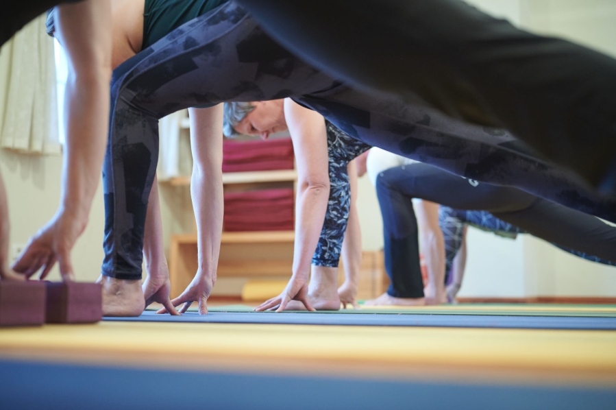 yoga-manfred-dietach-anusara-24